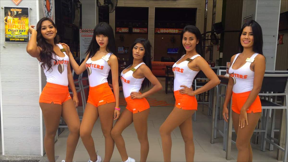 Five Hooters girls in Pattaya