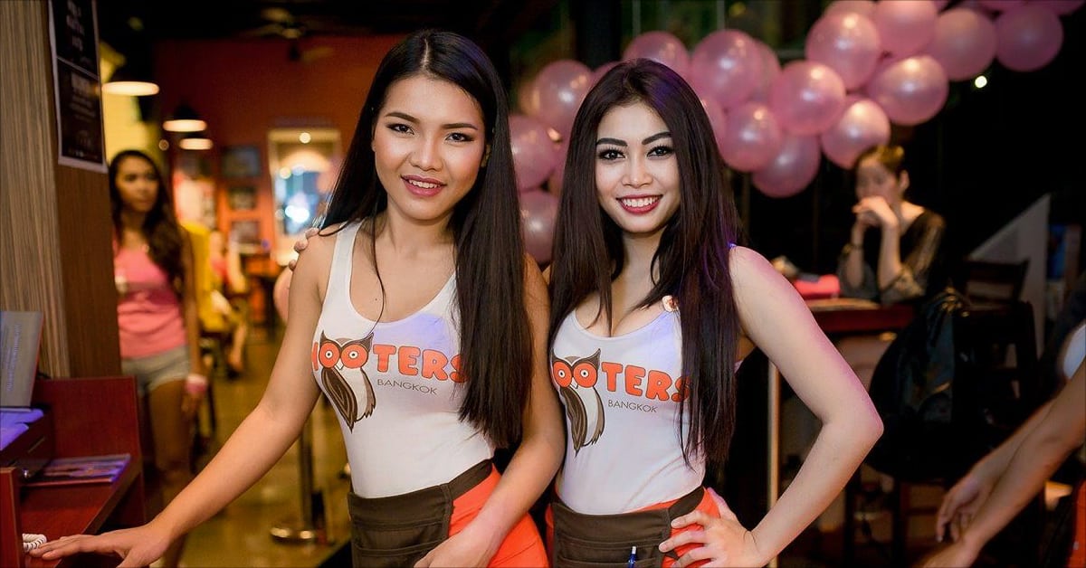 2 attractive bangkok Thai girls from Hooters